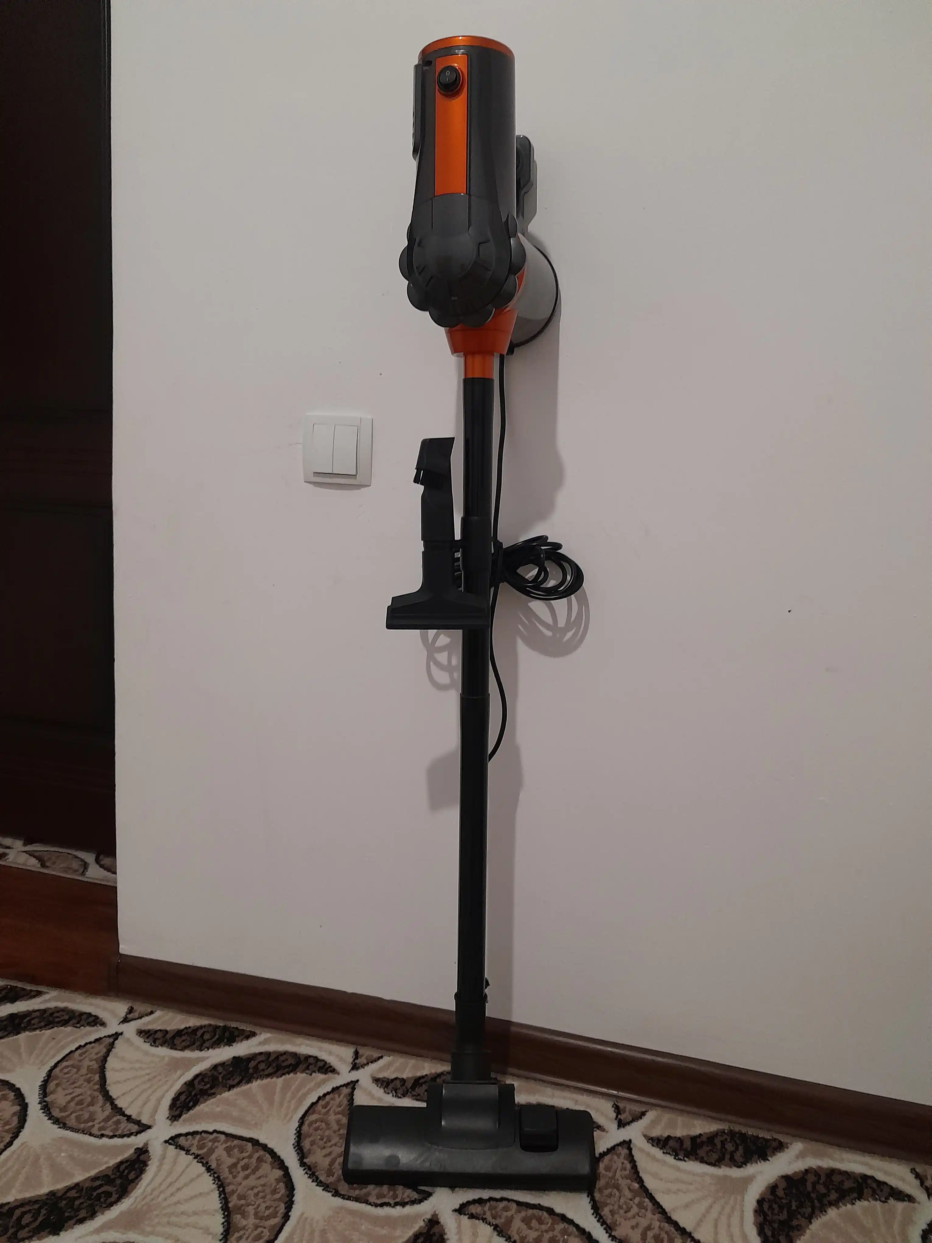 Пылесос вертикальный Deylinghs X-585