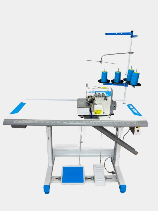 Tikuv mashinasi overlok Jack E3-4-M2-24, 4 ipli sanoat overlok mashina, servo, LED, stol