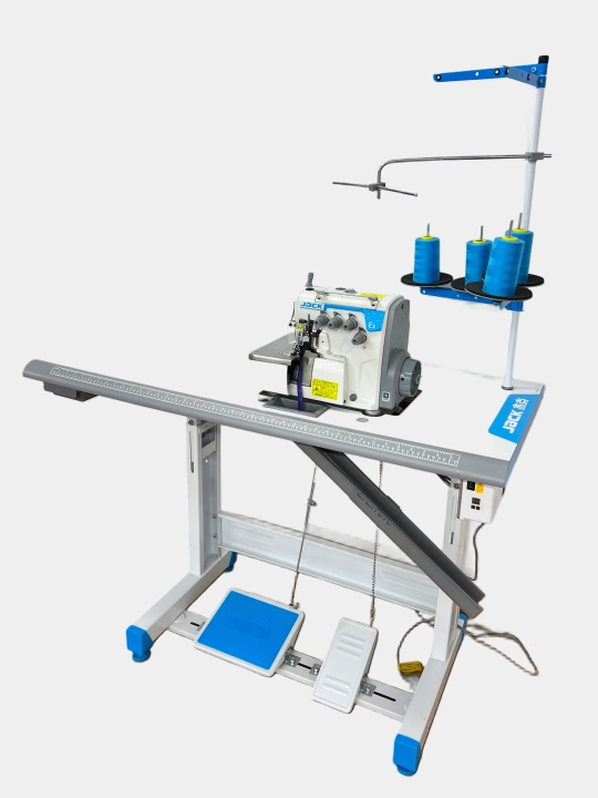 Tikuv mashinasi overlok Jack E3-4-M2-24, 4 ipli sanoat overlok mashina, servo, LED, stol
