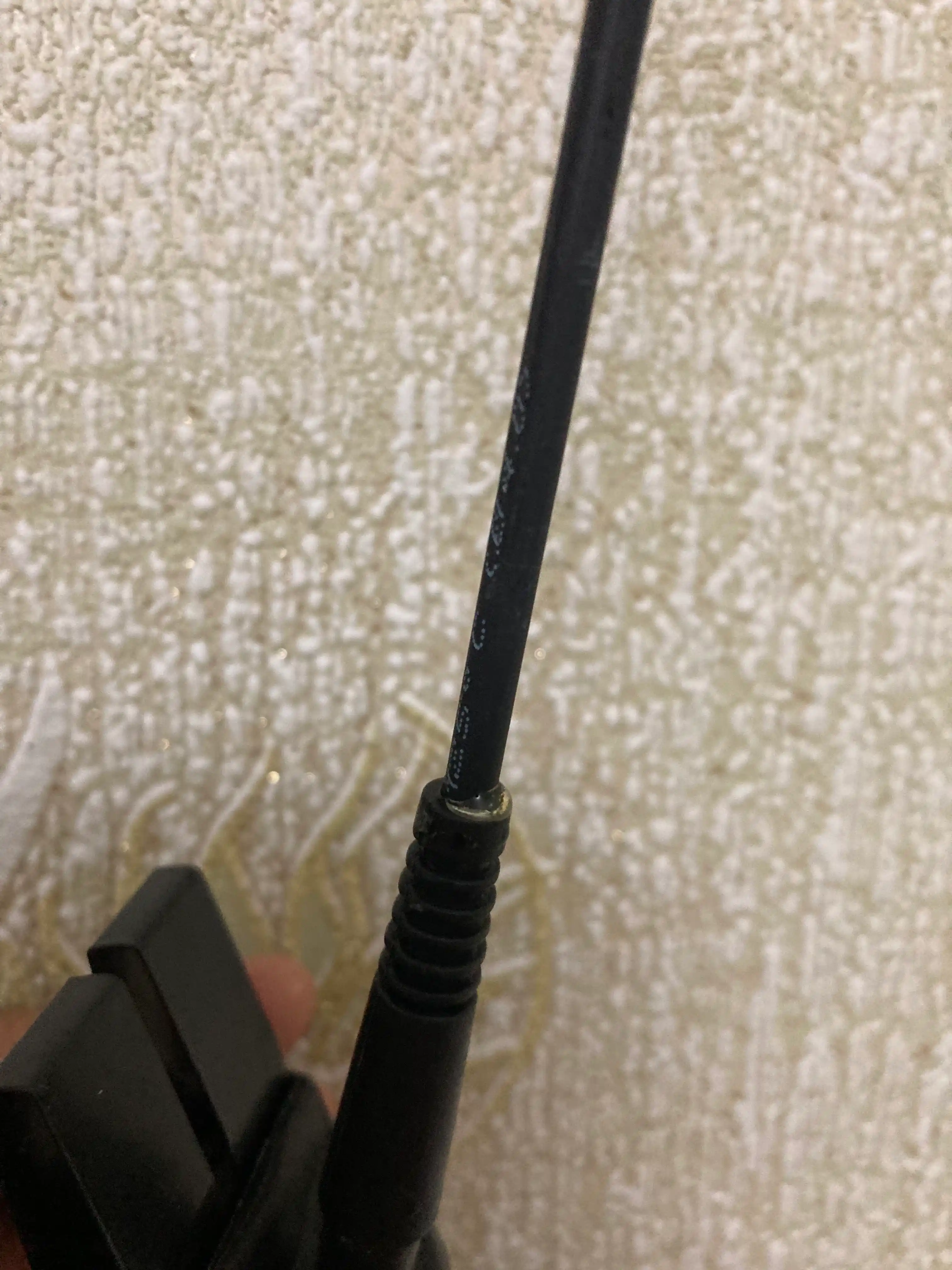 Avtomobil tomiga antenna