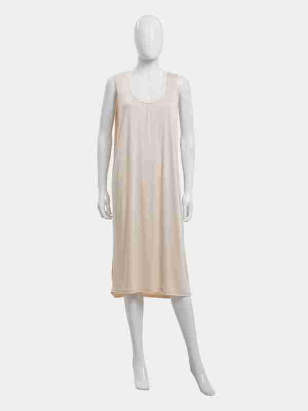 Qiz uzoq qora xoroz dan squirts bilan cums