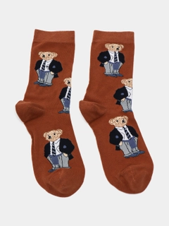 Коричневый