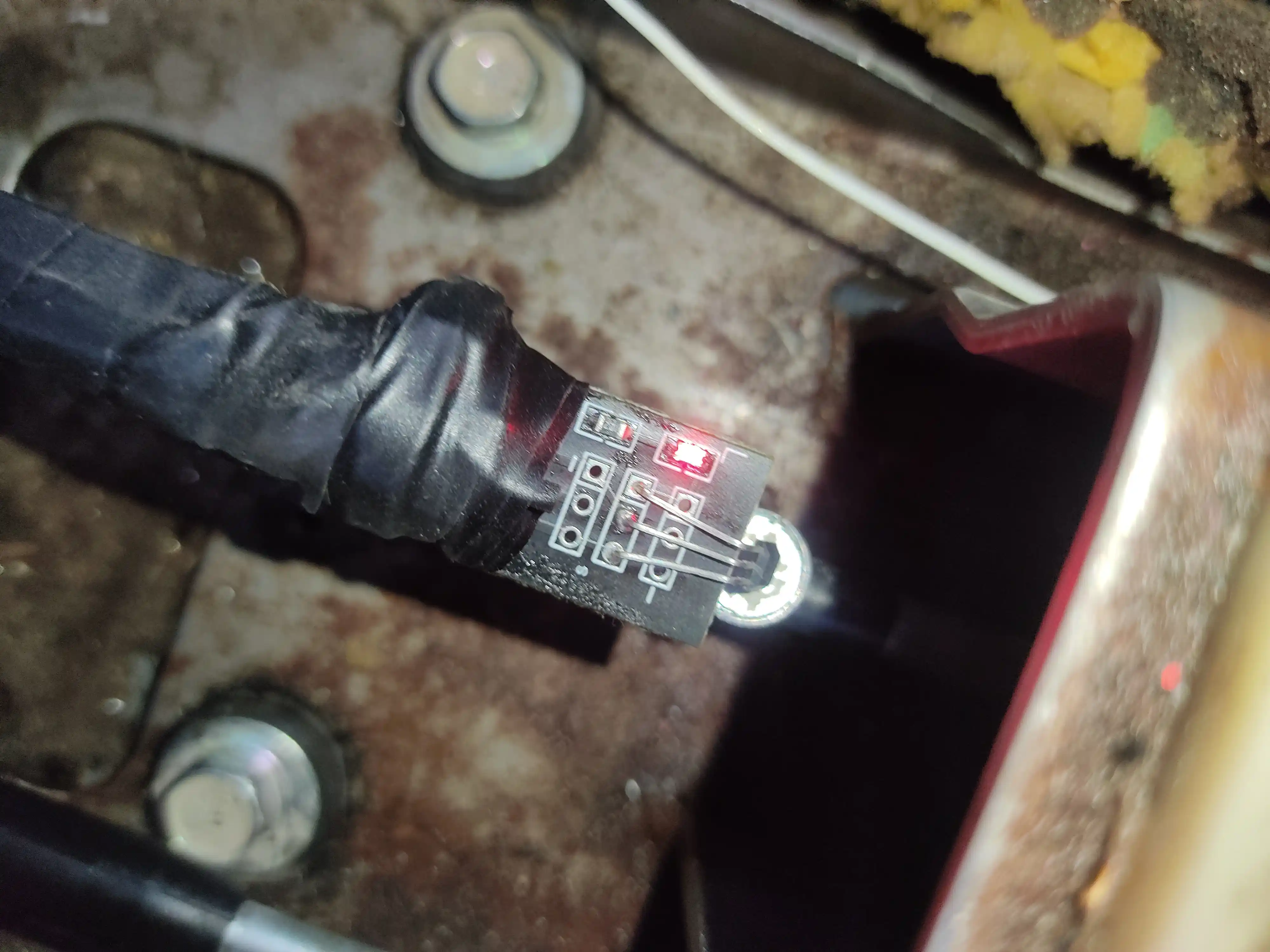 Arduino KY-003 uchun "44E" asosidagi Hall sensori
