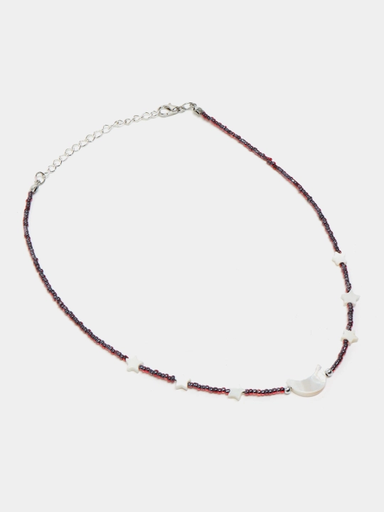 Marvarid yulduzlari va oy bilan granat munchoqlardan yasalgan choker