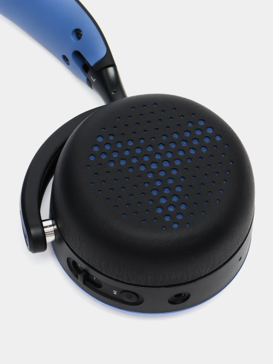 Quloqchinlar AKG Y500