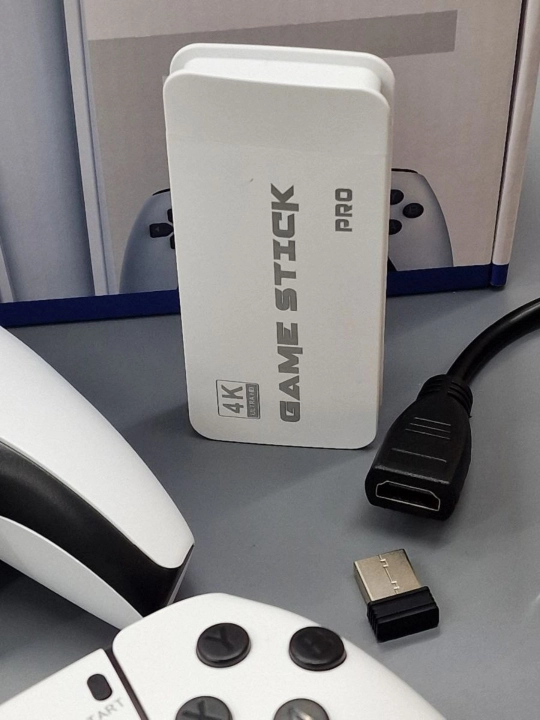 O'yin konsoli Game Stick televizor uchun, aqlli konsol M15 4K Ultra HD, 20.000 ta retro o'yinlar