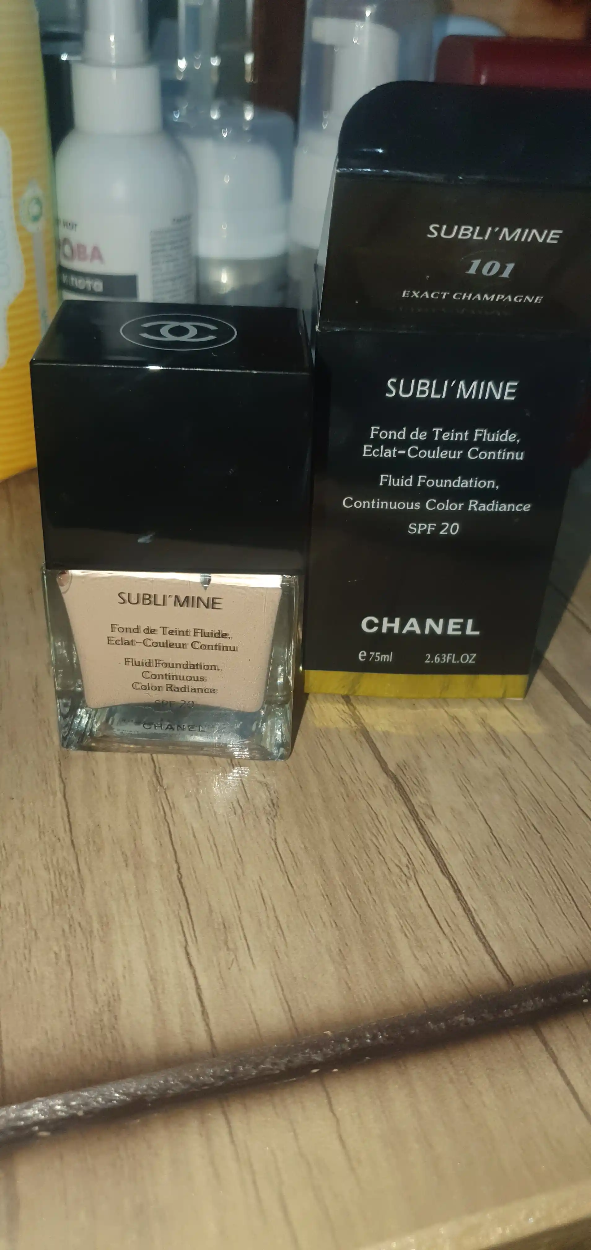 Тональный крем для лица Subli'mine SPF 20
