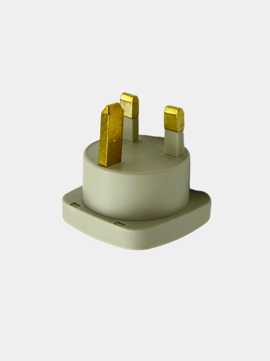 Umra, Dubay, Singapur, Malayziya, Maldiv orollariga sayohat qilish uchun uch pinli adapter