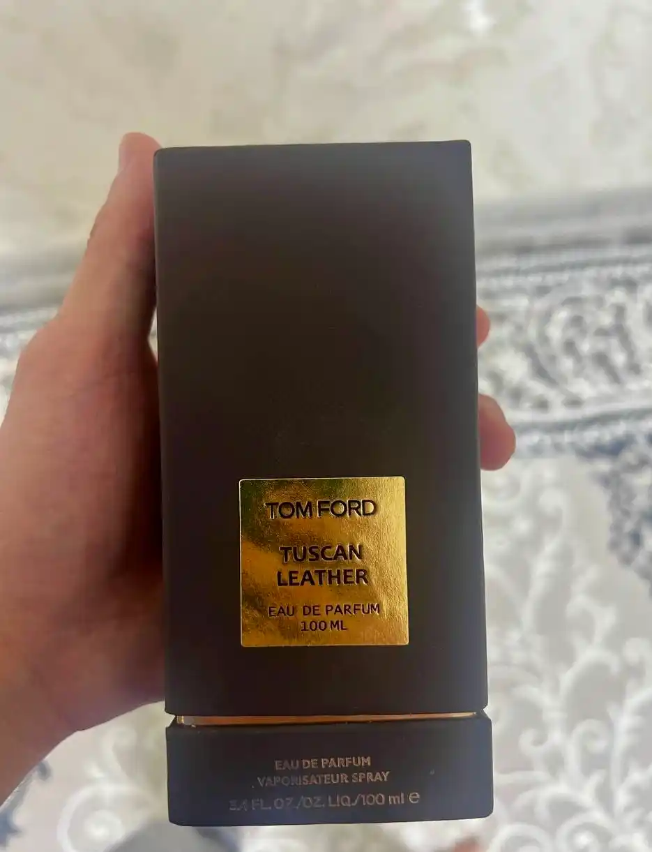 Parfyumlangan suv Tuscan Leather EDP, 100 ml