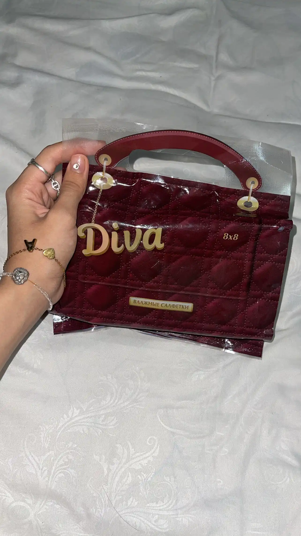Nam salfetkalar Diva 8*8, tozalash, universal, aralash