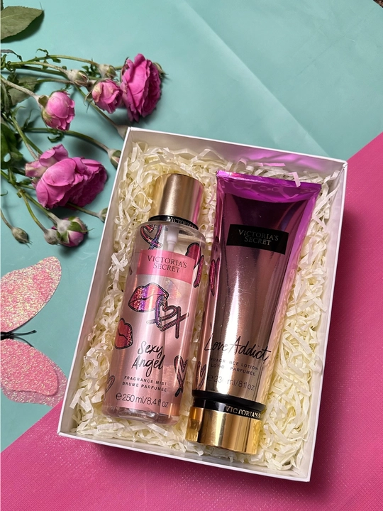 Sovg'a uchun parfyum to'plami Victoria's Secret losyoni va sprey-mist, 236 ml + 250 ml