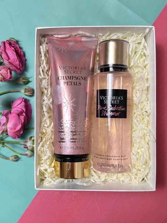 Sovg'a uchun parfyum to'plami Victoria's Secret losyoni va sprey-mist, 236 ml + 250 ml