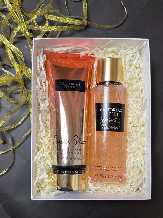Sovg'a uchun parfyum to'plami Victoria's Secret losyoni va sprey-mist, 236 ml + 250 ml