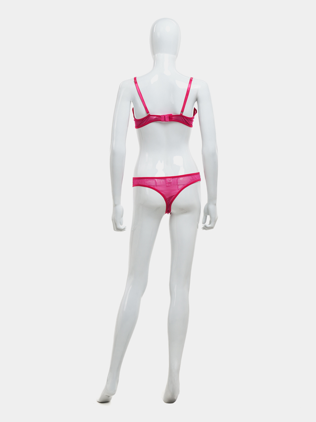 Velosipedchi ayollar musobaqani yakunlamoqda