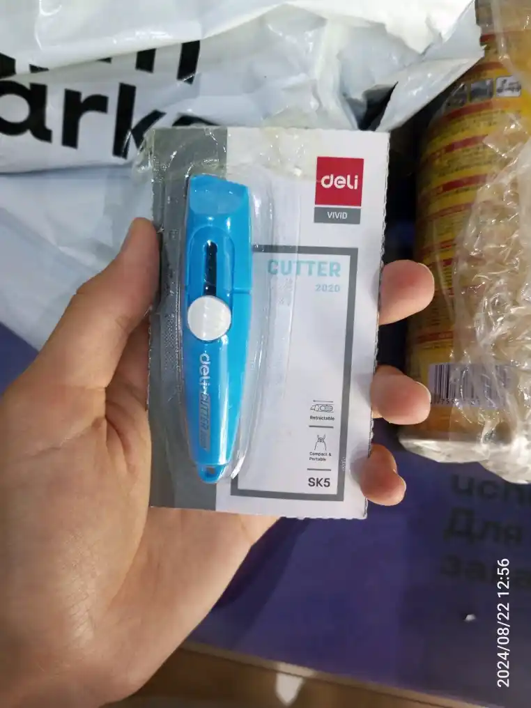 Нож канцелярский, карманный 9 мм 2020 Deli