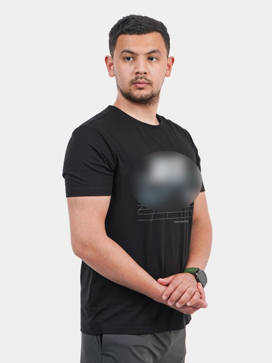 Qisqa yengli sport futbolkasi