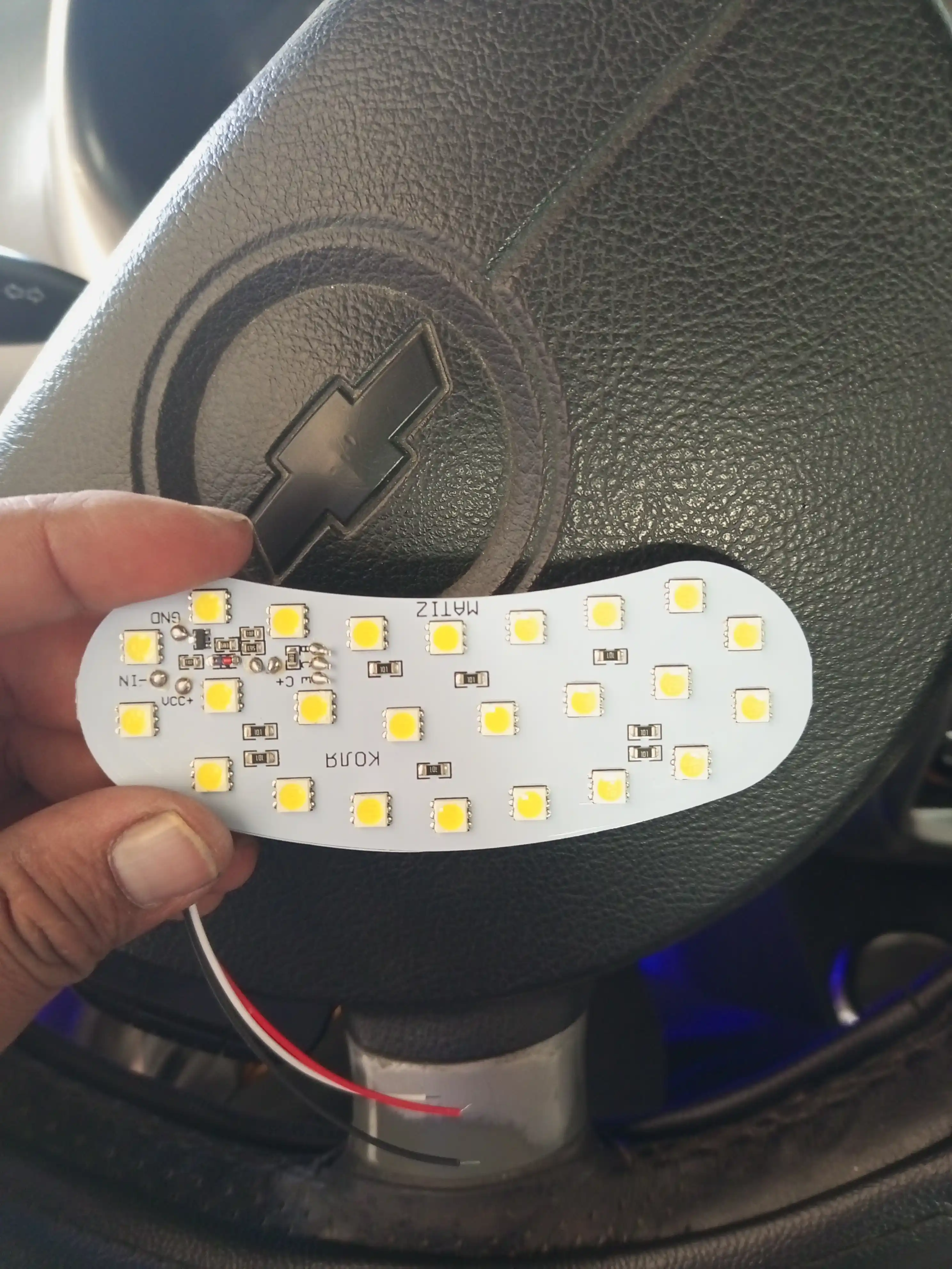 Avtomobillar plafonlari uchun LED lampa salon chirogi Chevrolet Nexia-3 va Matiz uchun