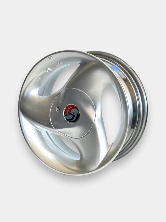 Disklar to'plami KORMETAL, R13x114.3, 4 dona, sovg'a sifatida balon qoraytirgich ABS