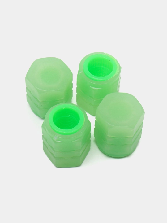 Universal qalpoqcha, avtomobil gildiraklari uchun fosforli nippellar, 4 dona