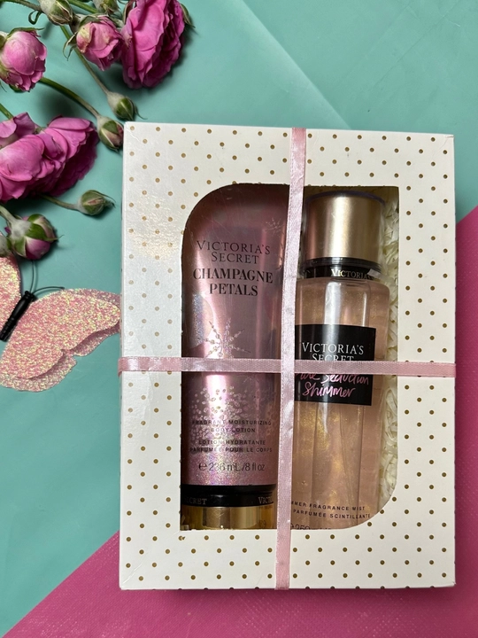 Sovg'a uchun parfyum to'plami Victoria's Secret losyoni va sprey-mist, 236 ml + 250 ml