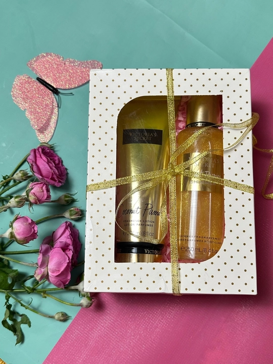 Sovg'a uchun parfyum to'plami Victoria's Secret losyoni va sprey-mist, 236 ml + 250 ml
