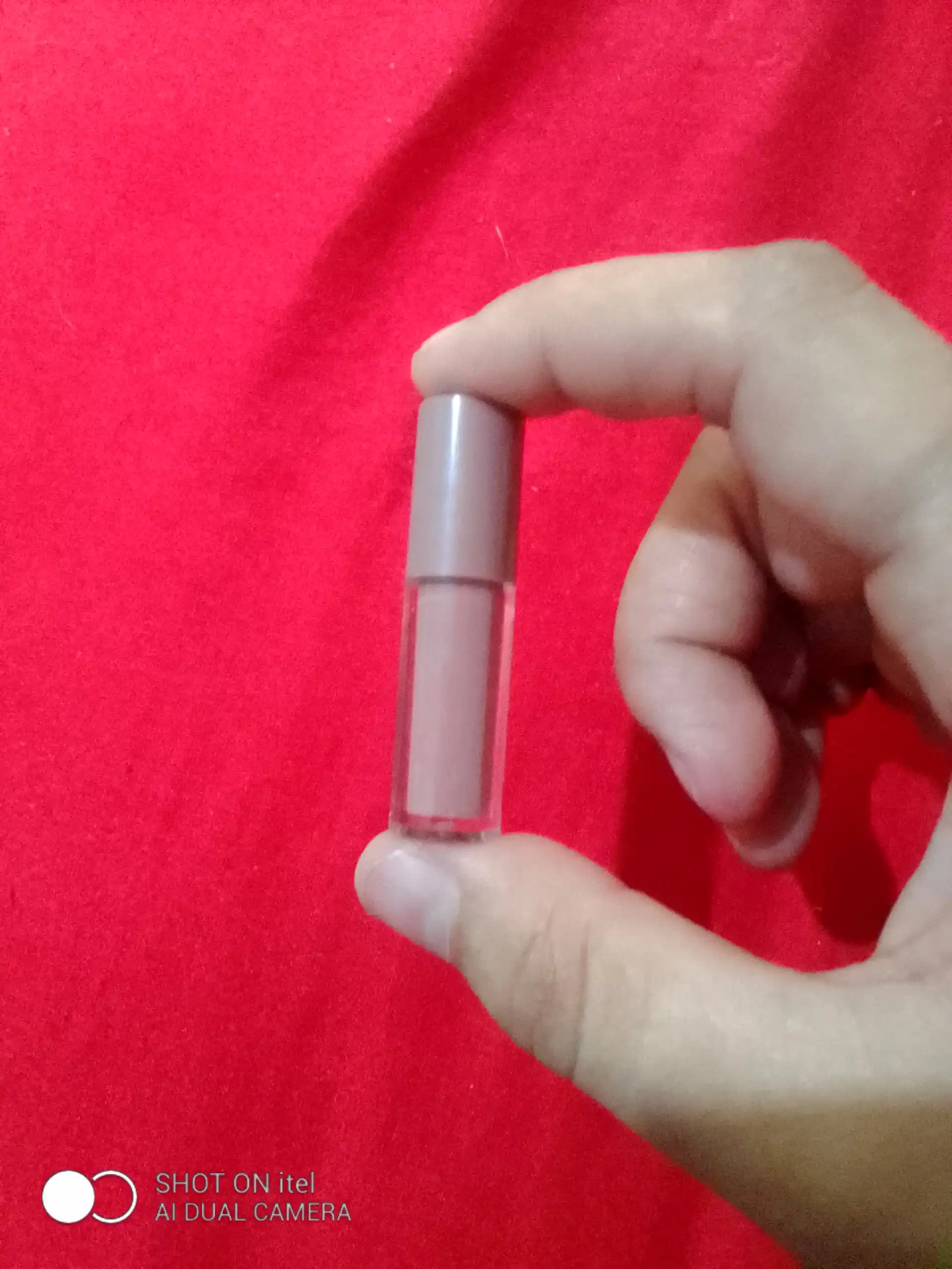 Suyuq matli mini lab bo'yog'i, 6 rang