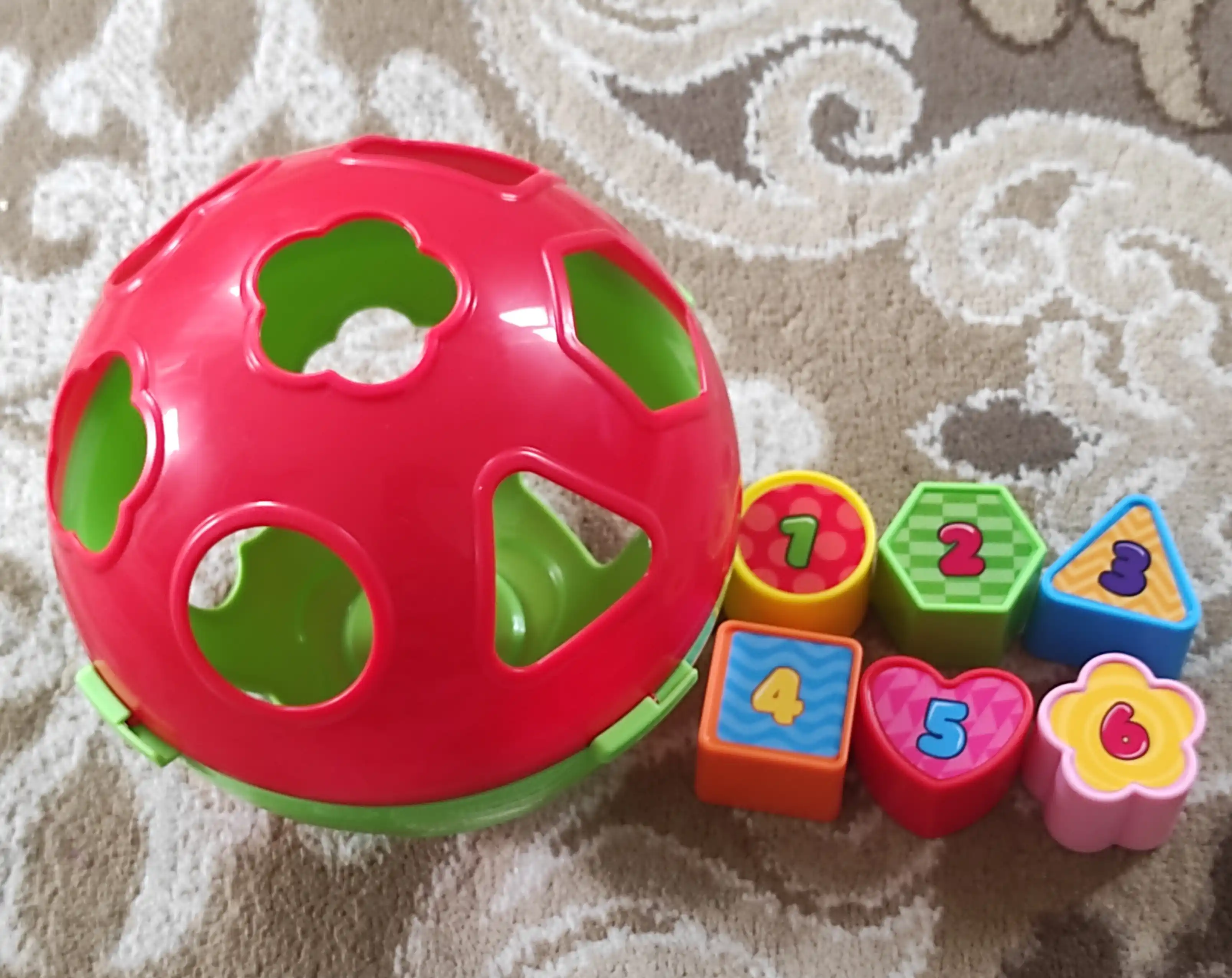Игрушка развивающая шар