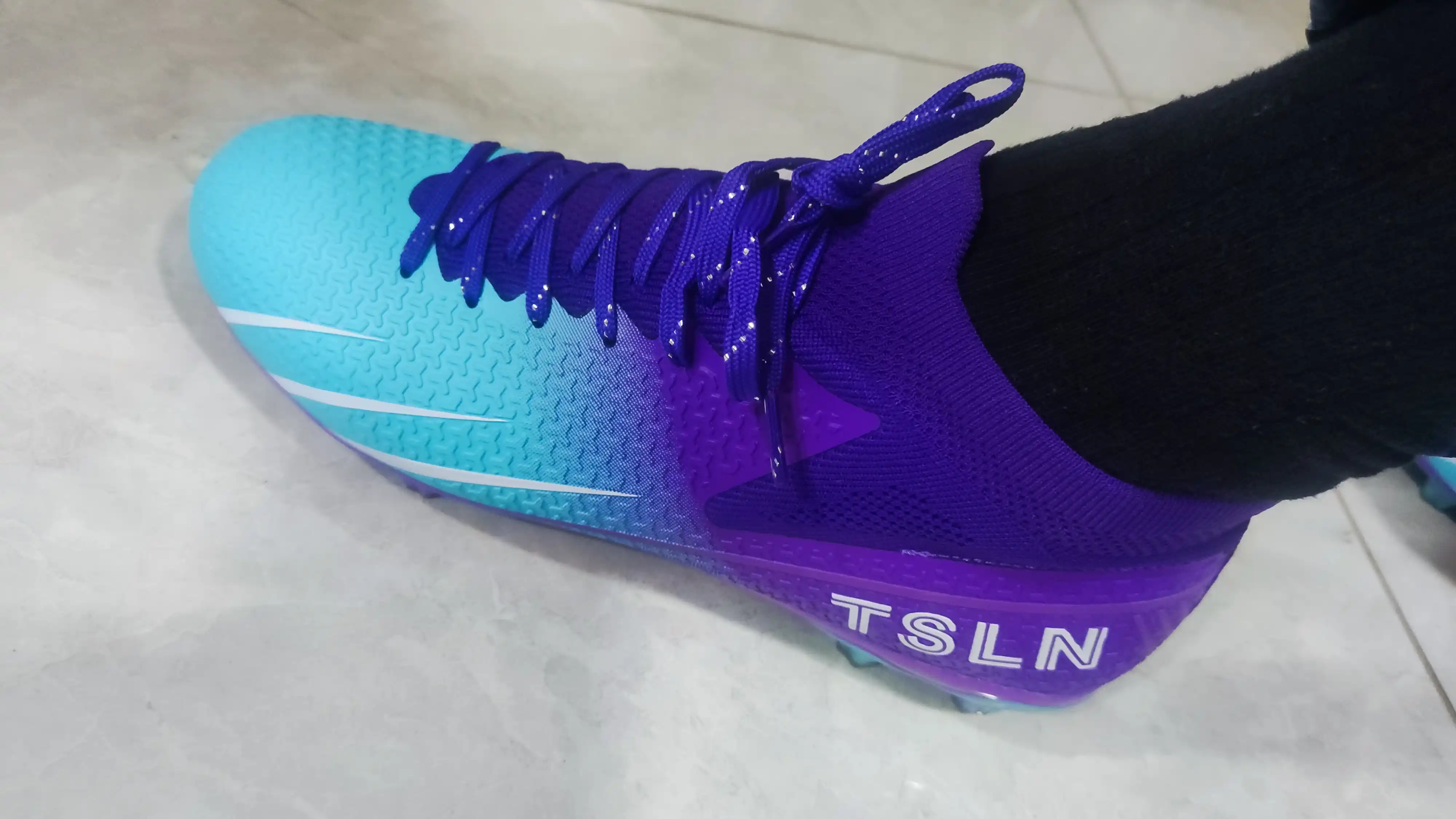 Professional butsi "TSLN FG", 3D qoplamli , futbol butsalari va sorokonojkalari,