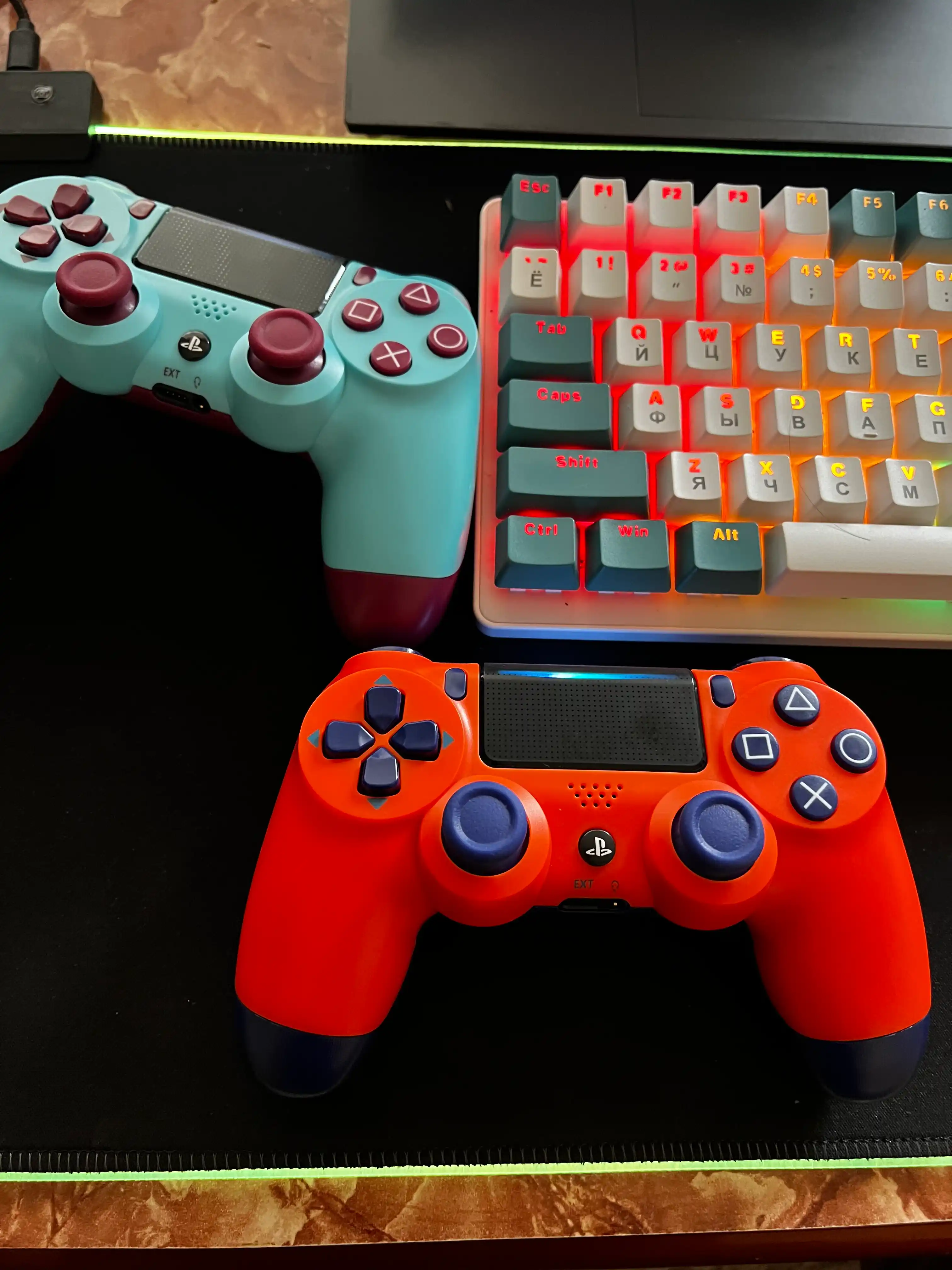Simsiz geympad PS4, va kompyuter uchun Sony Playstation uchun joystik