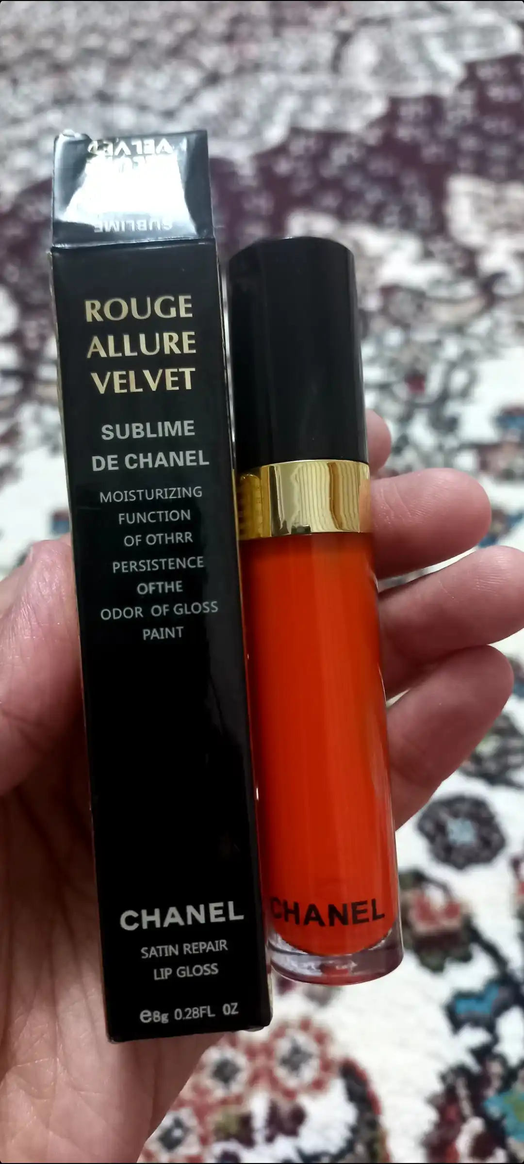 Ультра глянцевый блеск для губ Rouge Allure Velvet, жидкая помада, 8 г 