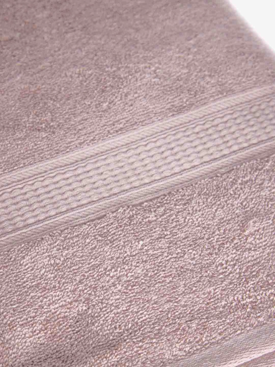 Trio sochig‘i 100% paxtadan, yumshoq va shimuvchan, 72×147 va 40×60 sm o‘lchamlarda