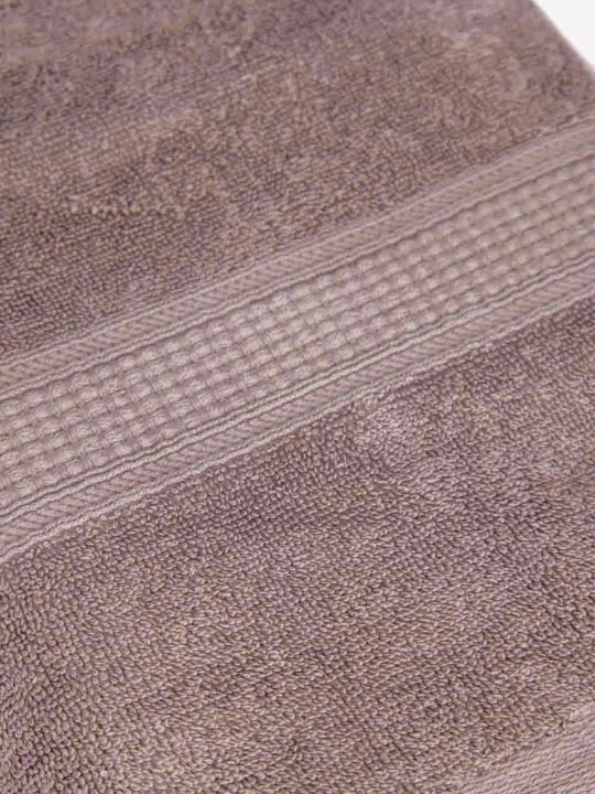 Trio sochig‘i 100% paxtadan, yumshoq va shimuvchan, 72×147 va 40×60 sm o‘lchamlarda