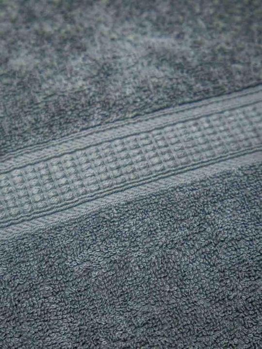 Trio sochig‘i 100% paxtadan, yumshoq va shimuvchan, 72×147 va 40×60 sm o‘lchamlarda