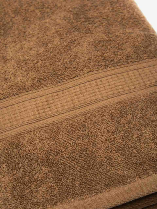 Trio sochig‘i 100% paxtadan, yumshoq va shimuvchan, 72×147 va 40×60 sm o‘lchamlarda