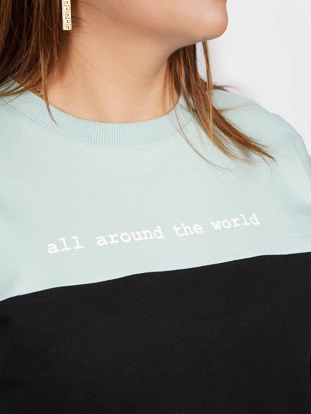 Qizlar tabiat qoynida Qizlar tabiat qoynida