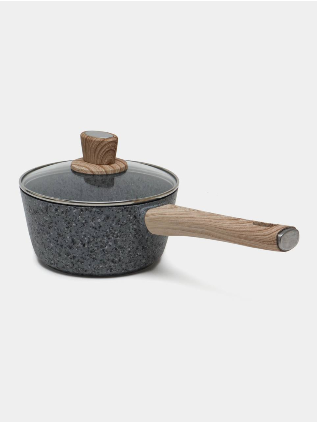 Kastingda qora tanli erkaklar bilan yosh ayolning birinchi jinsiy aloqasi