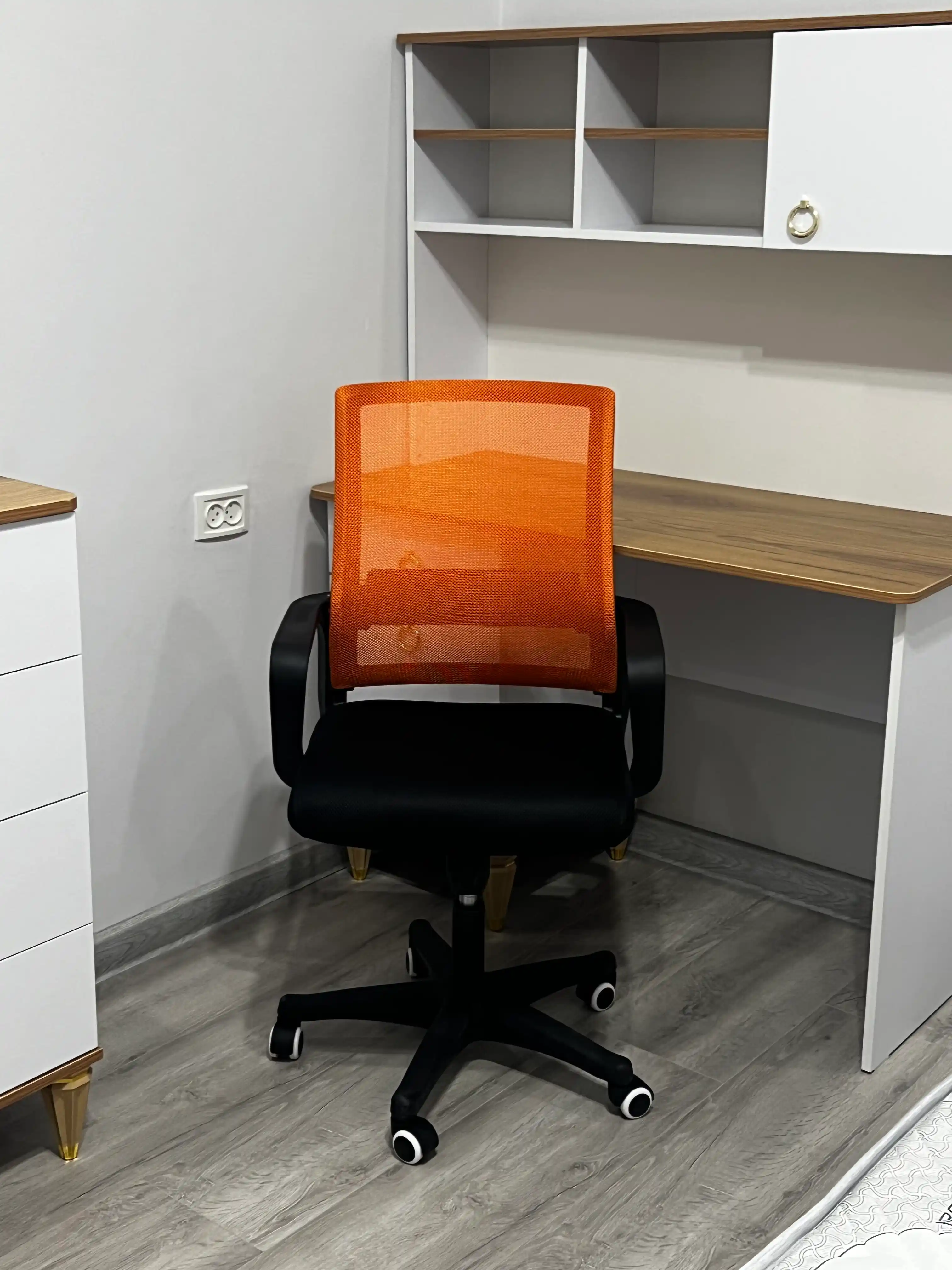 Ofis, o'yin kompyuter kreslosiKreslo kompyuter uchun, ofis kreslasi, ofis uchun stul
