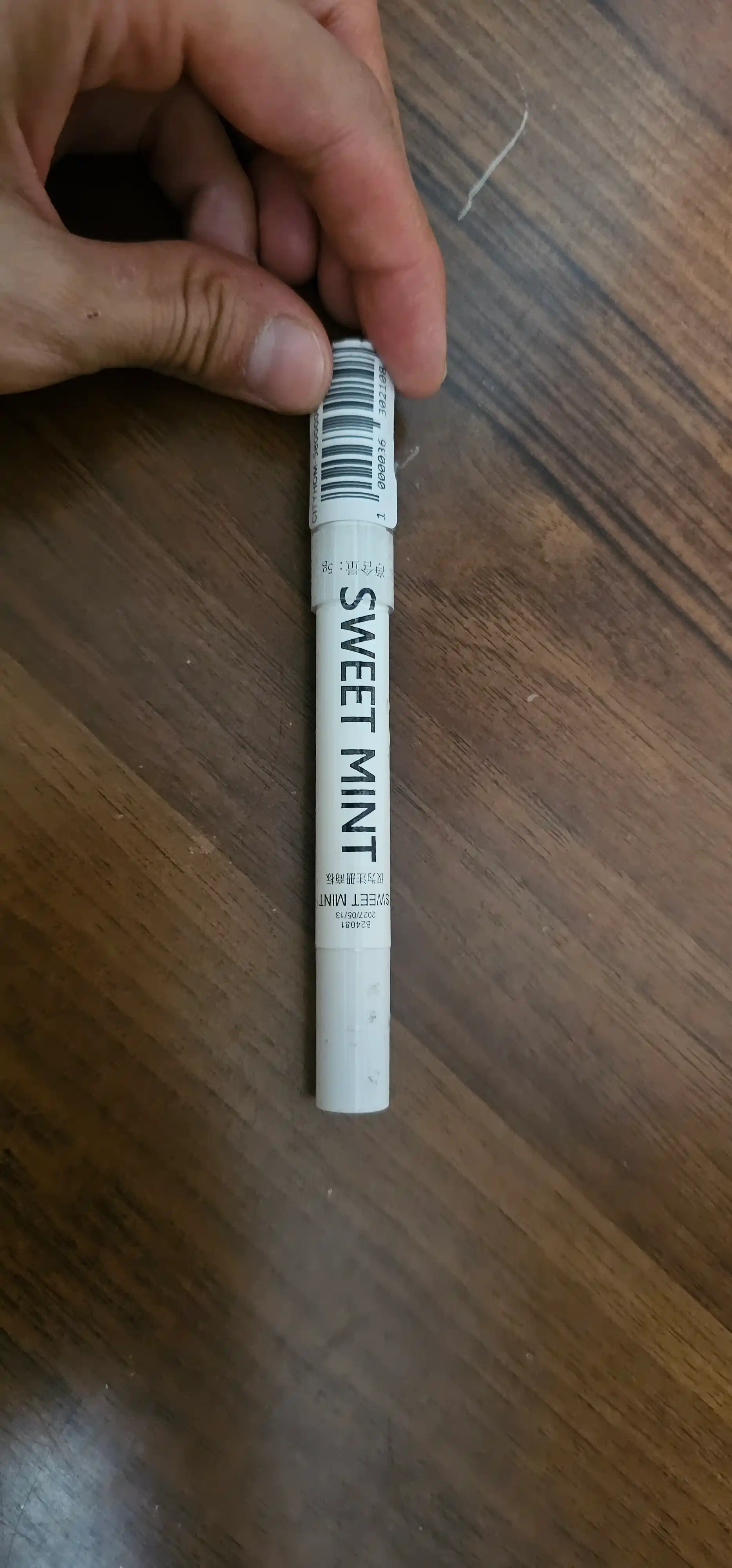 Sweet Mint-dan ko'z bo'yog'i va ta'kidlash birida, 4 ta rang