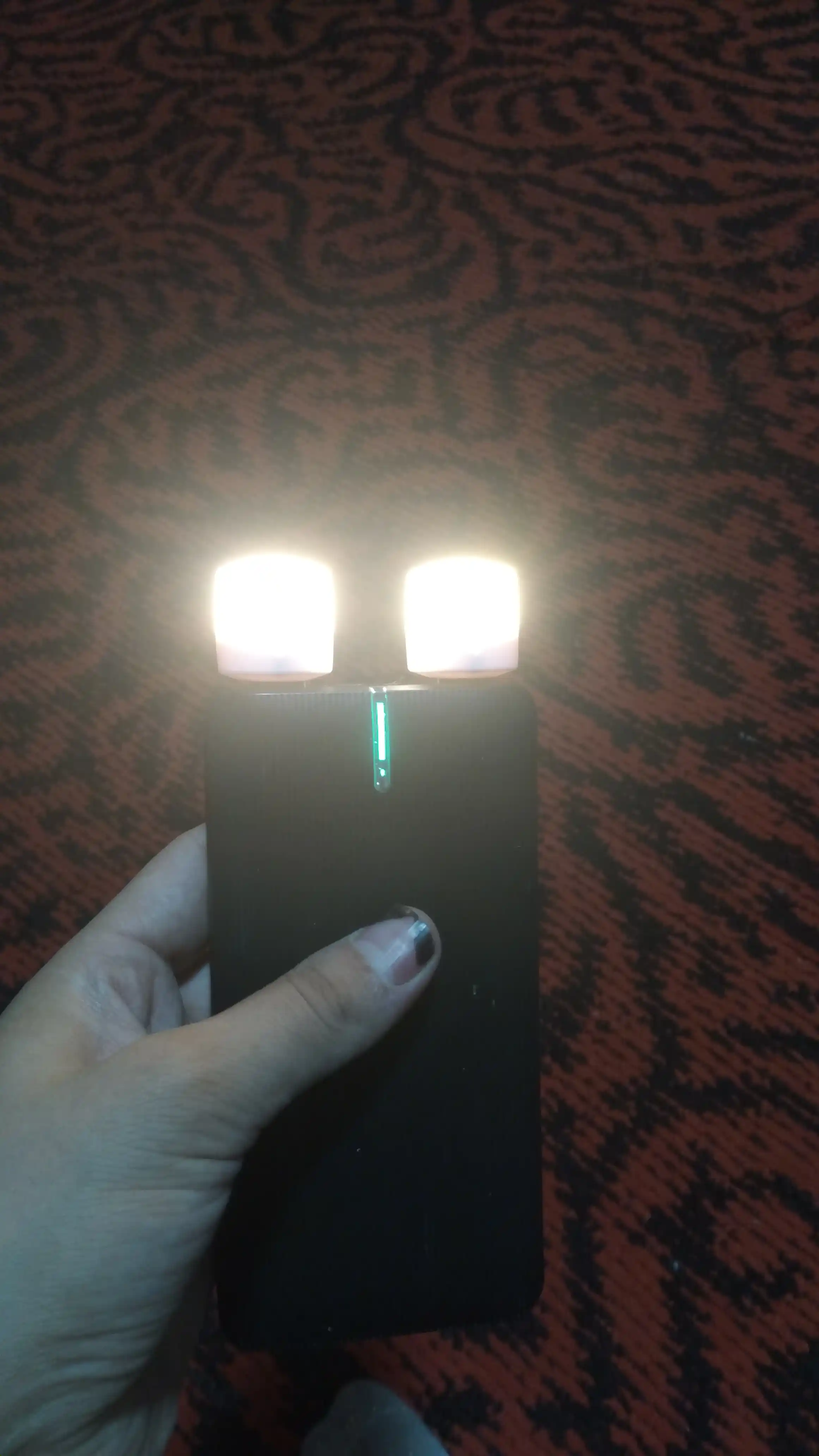 Yoritgich energiya tejash, dumaloq, USB