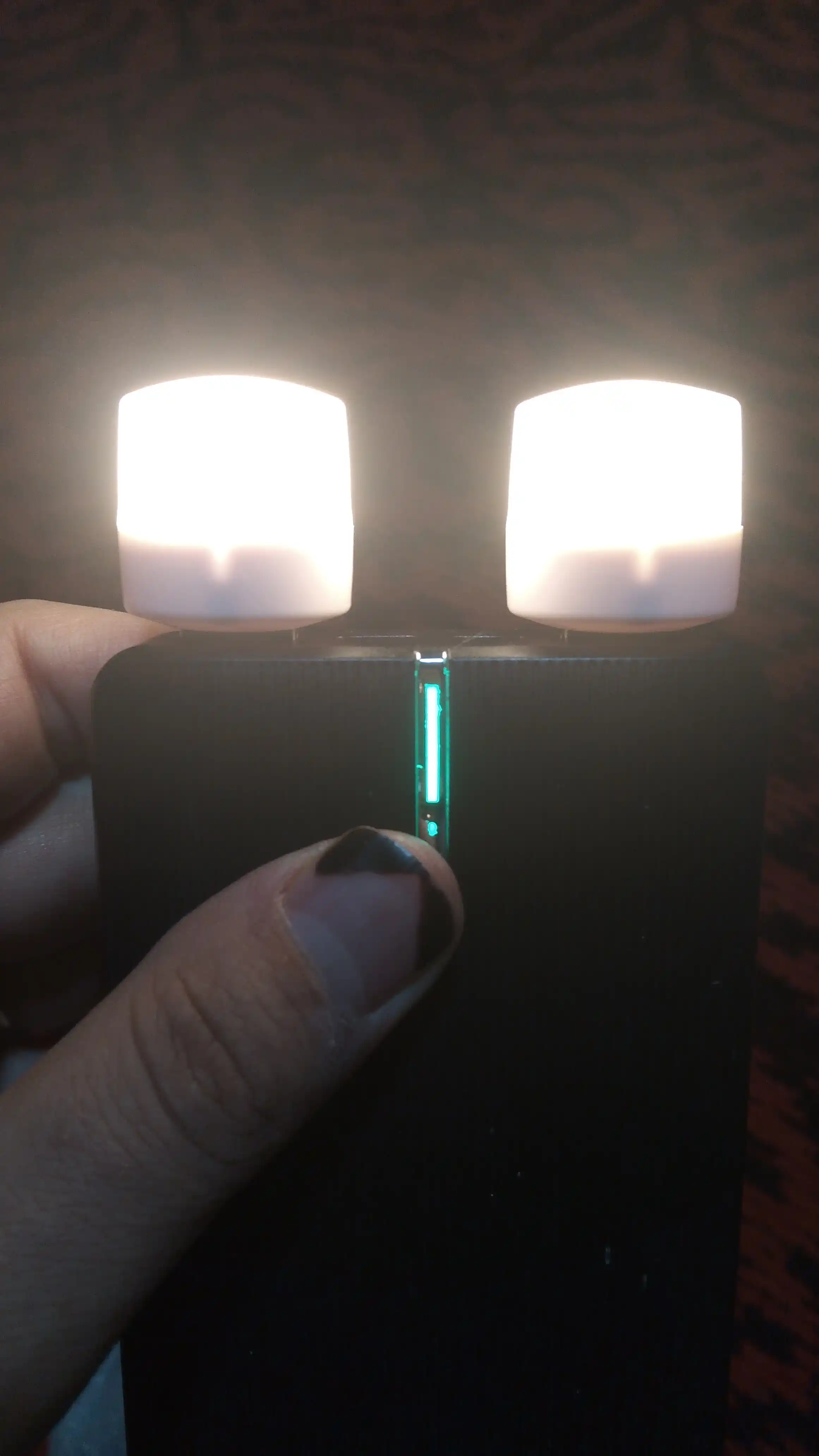 Yoritgich energiya tejash, dumaloq, USB