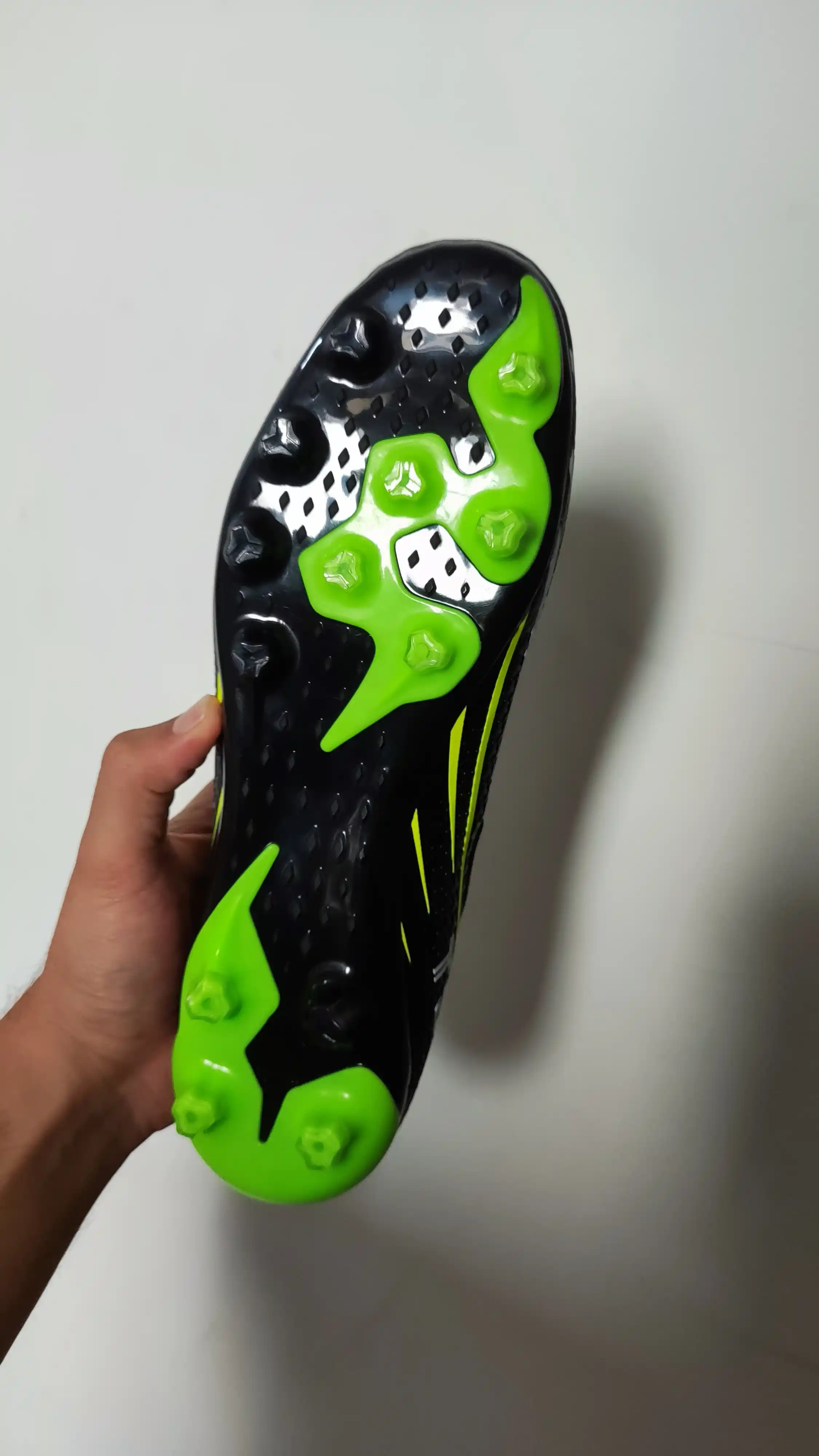 Professional butsi "TSLN FG", 3D qoplamli , futbol butsalari va sorokonojkalari,