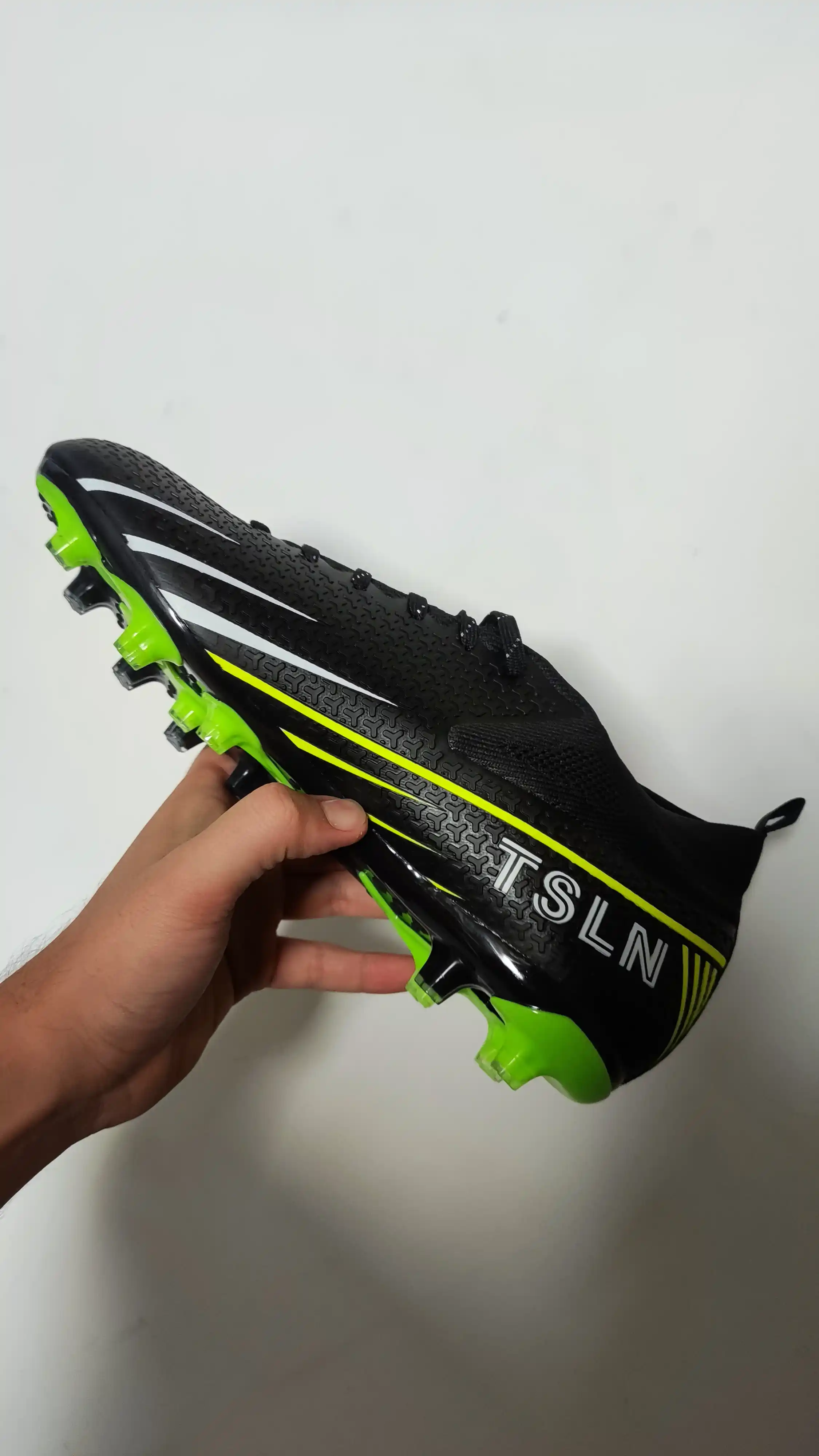 Professional butsi "TSLN FG", 3D qoplamli , futbol butsalari va sorokonojkalari,