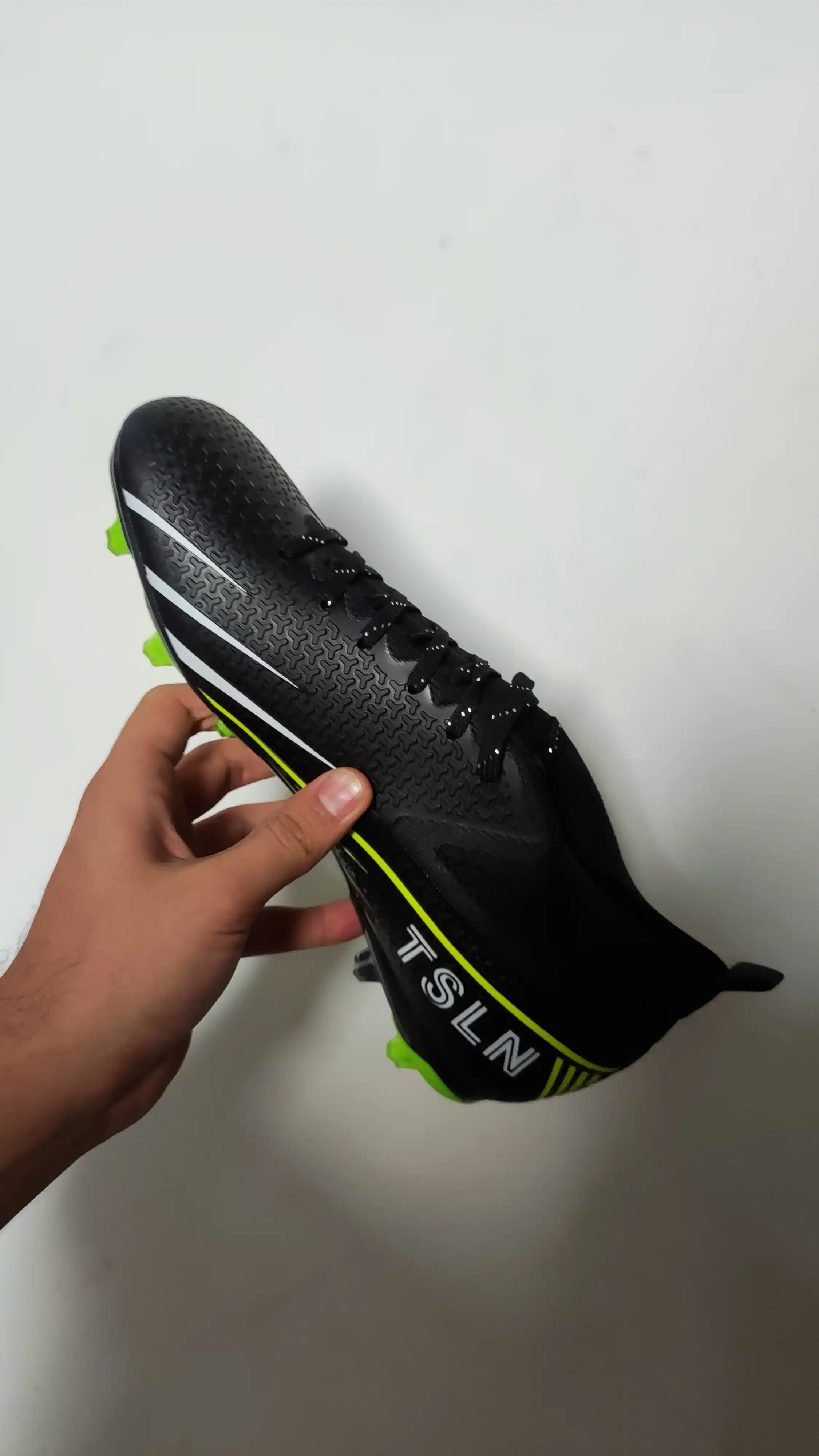 Professional butsi "TSLN FG", 3D qoplamli , futbol butsalari va sorokonojkalari,