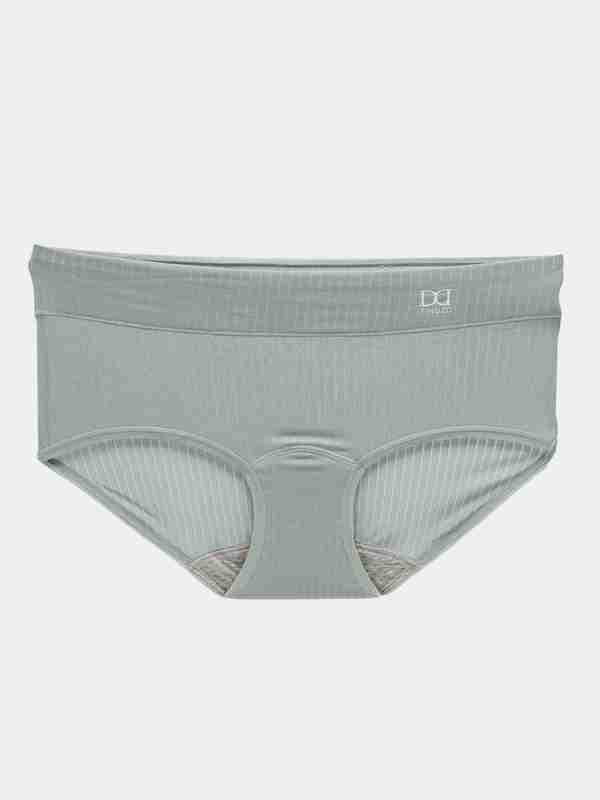 Yotgan toshakda porno Shifokor sikni tekshiradi