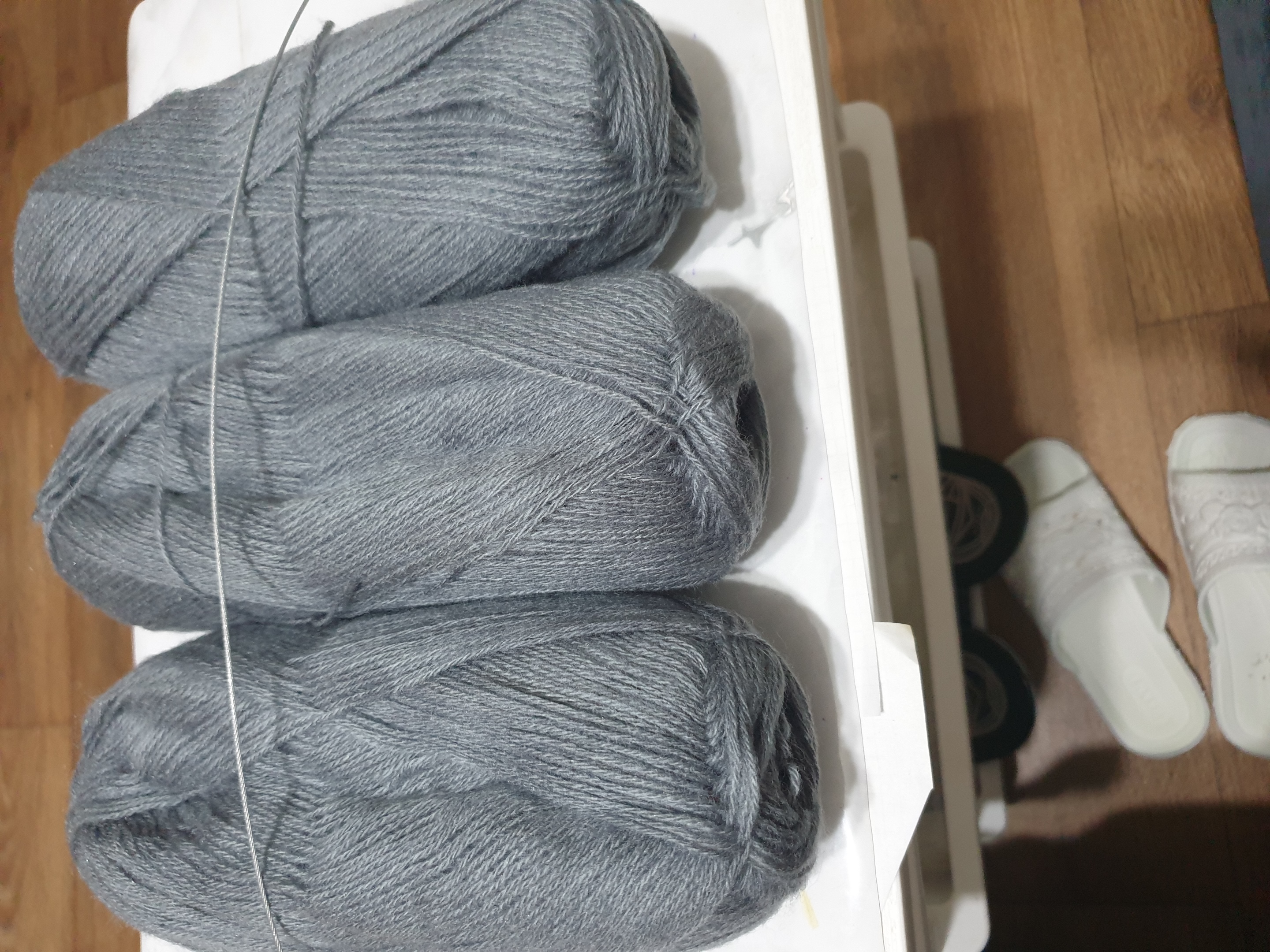 Нить для вязания Angora gold, 20% шерсть 80% акрил, 100 гр, 550 м