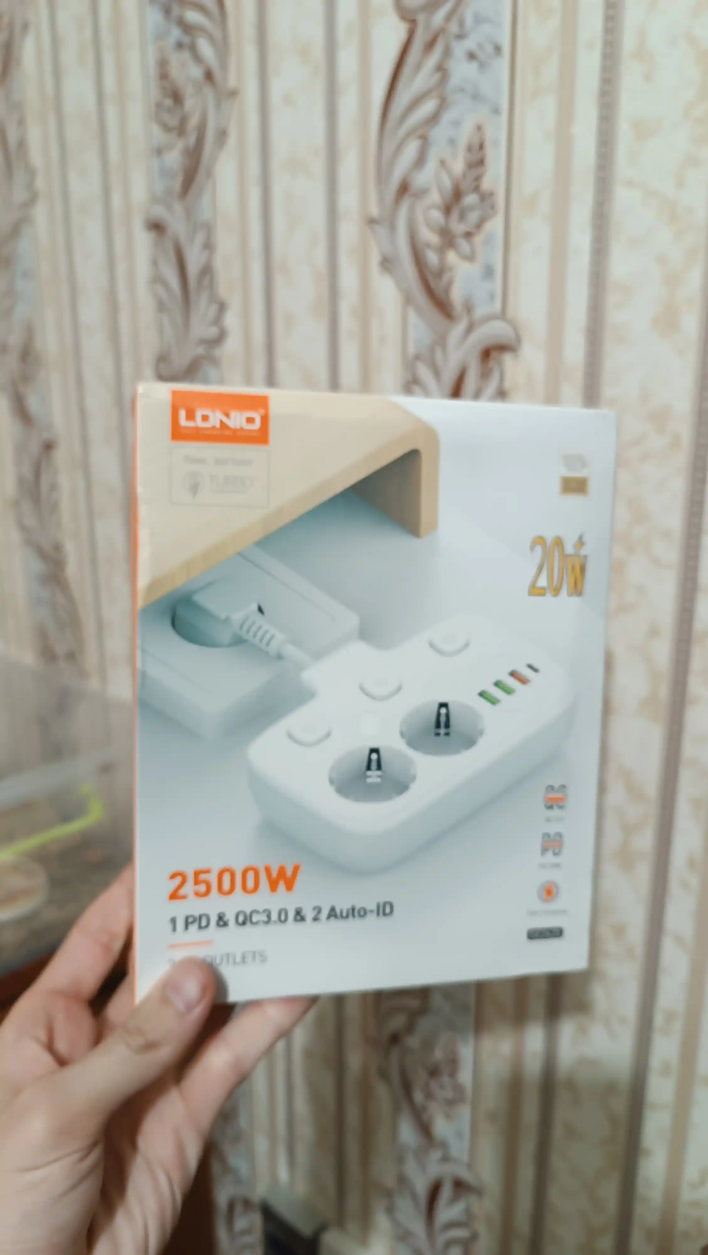 Tarmoq filtr Ldnio SE2435 2500W 3 USB + 1 Type-C