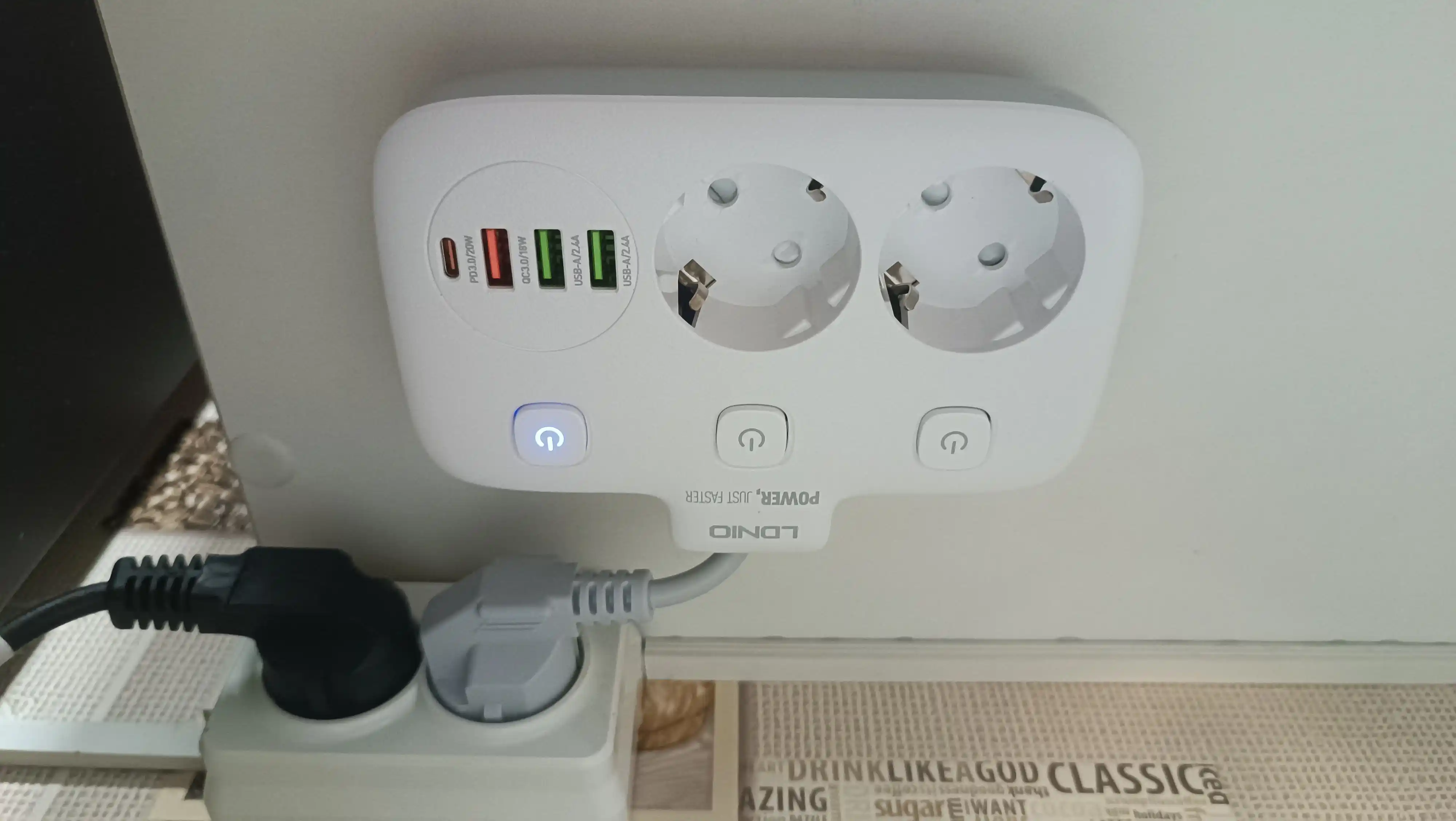 Tarmoq filtr Ldnio SE2435 2500W 3 USB + 1 Type-C