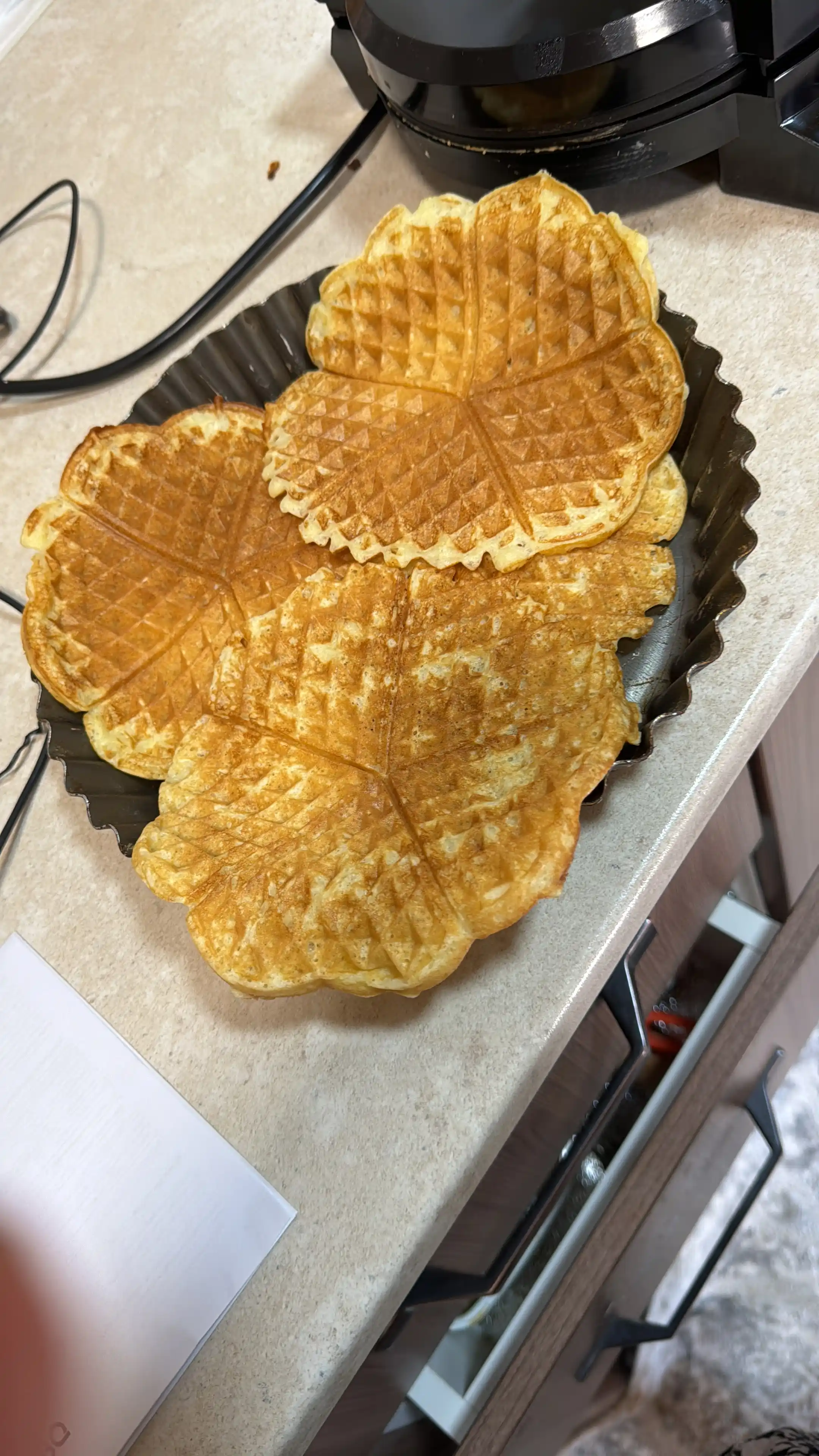 Vafelnitsa, vaflilar uchun mini-vafelnik BQ ST1001, Non-Stick PRO yonginga qarshi qoplamasi