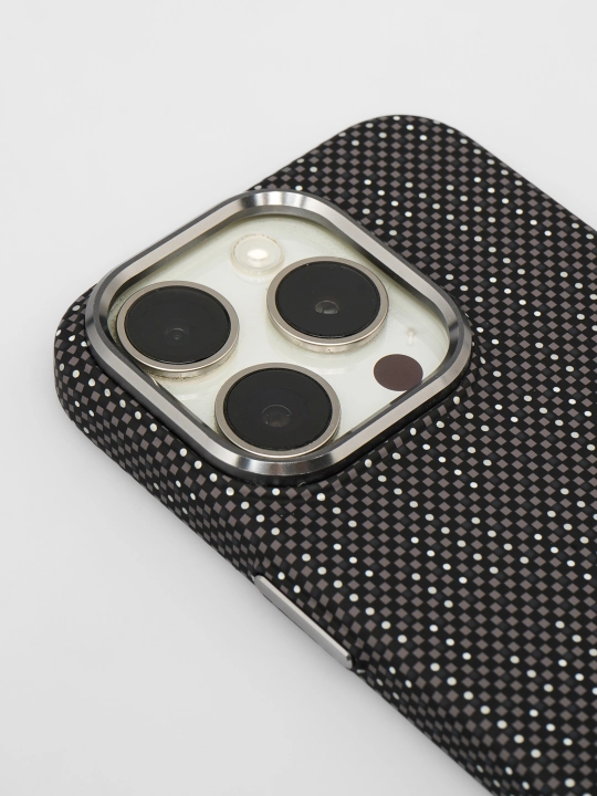 IPhone uchun Magsafe Carbon g'ilofi