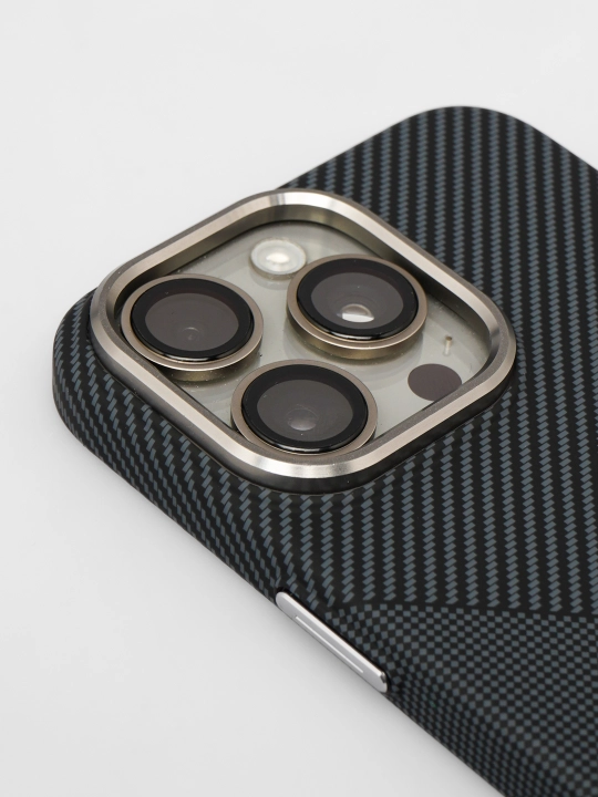 IPhone uchun Magsafe Carbon g'ilofi